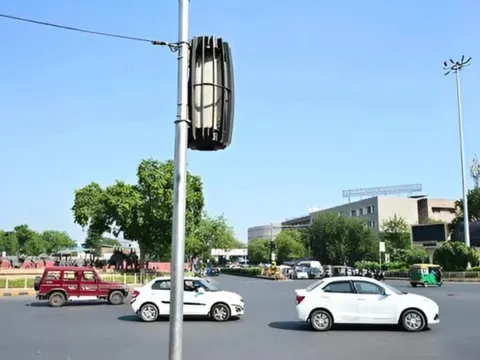 Thành phố lắp máy lọc không khí ngoài đường vì quá ô nhiễm