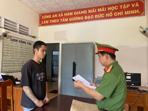 Bắt tạm giam Kiến An sinh năm 2004