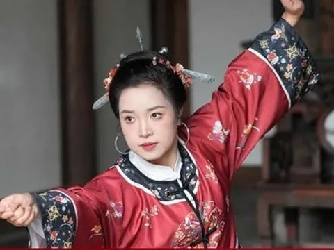 Nữ đệ tử Võ Đang dùng trâm như kiếm, tái hiện độc chiêu giấu dao trong búi tóc