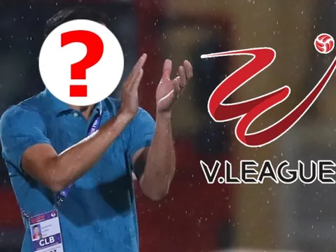 CLB V.League tính chia tay nhà vô địch AFF Cup, mời con trai HLV huyền thoại về thay thế?