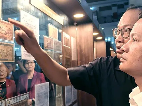 Lần đầu trưng bày quy mô lớn bộ sưu tập tiền Việt Nam