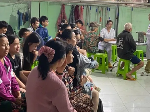 Hơn 10.000 túi thuốc và hàng chục bác sĩ từ TPHCM lên đường hỗ trợ người dân vùng lũ