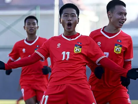 Tuyển Lào đại thắng Campuchia, giữ vững ngôi đầu bảng giải châu Á, sáng cửa lập kỳ tích