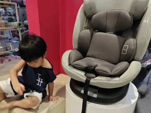 Thị trường ghế an toàn cho trẻ ngồi ô tô 'tăng nhiệt', hãng xe nói gì trước quy định mới?