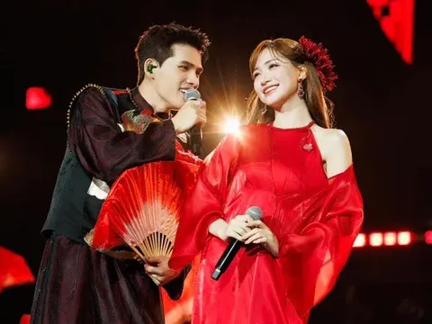 Hòa Minzy "tình bể bình" bên một sao nam Vbiz khiến mạng xã hội "dậy sóng"