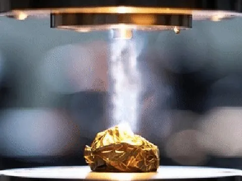 "Nghiền nát" vàng dưới áp suất gấp 10 triệu lần Trái Đất, nhà khoa học kinh ngạc với "thứ chưa từng thấy"