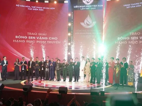 “Mưa đỏ” giành Bông sen vàng, khẳng định sức sống mạnh mẽ của điện ảnh Việt Nam