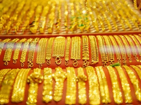 Sáng 27/11: Giá vàng nhẫn tiếp tục giảm