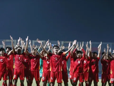 HLV Cristiano Roland của U17 Việt Nam: 'Một trận thắng xứng đáng và chúng tôi là một tập thể mạnh'