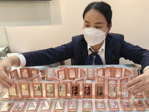 Giá bạc tăng nhanh hơn giá vàng