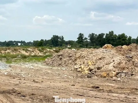 Chủ tịch TPHCM vào cuộc vụ hô biến đất công thành... 'đất ông'