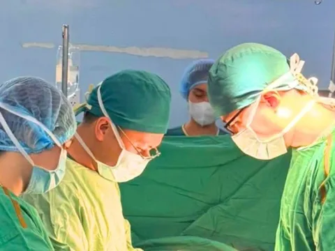 Thiếu niên bị mất tinh hoàn vì bỏ qua dấu hiệu cảnh báo nguy hiểm