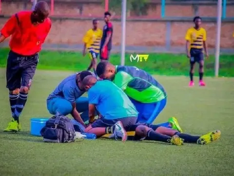 Sốc: Cầu thủ tử vong trên sân sau hành động “làm bùa chú để cầu may”