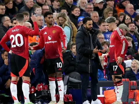 Rashford tiết lộ “bí kíp” hồi sinh, Hojlund mỉa mai Man Utd