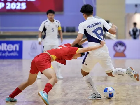 Tuyển Việt Nam đại bại trước Thái Lan, dễ trắng tay ở giải Đông Nam Á