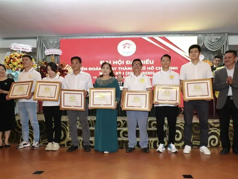 Đại hội Liên đoàn Muay TP HCM nhiệm kỳ 2025-2030, trao thưởng cho các võ sĩ thành tích cao