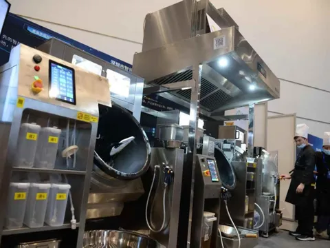 Robot nấu ăn xâm lấn ẩm thực Trung Quốc