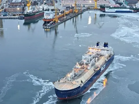 Tàu chở LNG có khả năng phá băng Alexey Kosygin có gì đặc biệt?