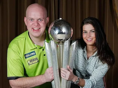 Gấp đôi nỗi sầu: Sao thể thao vật vã khi ly hôn, ai ngờ 7 tháng sau vợ cũ đã sinh con cho tình mới