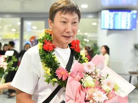 Vì sao HLV Kim Sang-sik không bầu Hoàng Đức cho ngôi vị Quả bóng Vàng?