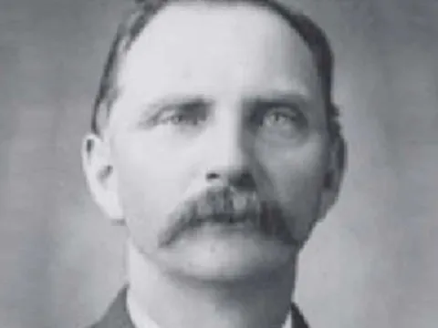 Sự thật người 'du hành thời gian', ngoại hình y nguyên sau 74 năm mất tích