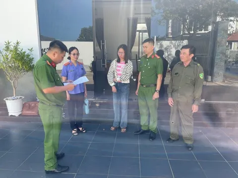 Bắt tạm giam nhân viên Nguyễn Thị Kim Anh sinh năm 1987