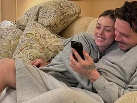 Cậu cả nhà Beckham ngày càng "cuồng vợ" hậu thẳng tay "cắt đứt" với gia đình ruột thịt