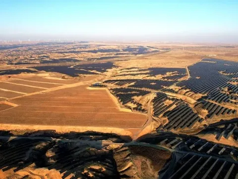 Siêu pin không khí lạnh khổng lồ ở sa mạc Gobi