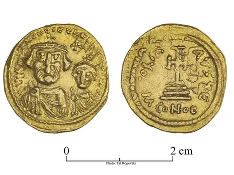 Phát hiện kho báu vàng 1.400 năm tuổi ở nơi không ngờ đến nhất