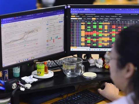 Chứng khoán 2026: Không còn tiền rẻ, lựa chọn đầu tư cổ phiếu ngành nào?