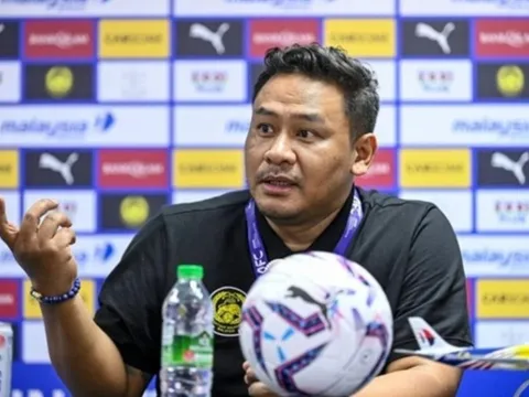 HLV tuyển Malaysia bỗng nhiên chấm dứt hợp đồng sau trận thắng Việt Nam, cái kết khiến tất cả bất ngờ
