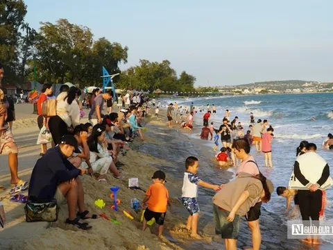 Mũi Né-Phan Thiết nhộn nhịp, resort kín phòng đầu năm