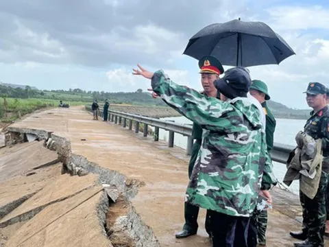 Cận cảnh hiện trường vụ sập bờ kè làm 4 người tử vong ở Đắk Lắk