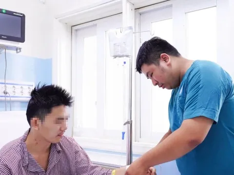 Nhân viên văn phòng bất ngờ ngừng tim khi đang chơi cầu lông