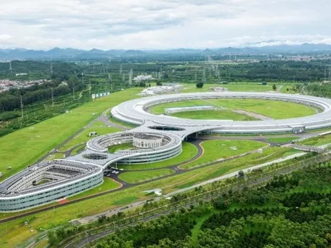 Một quốc gia sở hữu công nghệ số một Châu Á, có khả năng sáng hơn Mặt Trời 1.000 tỷ lần