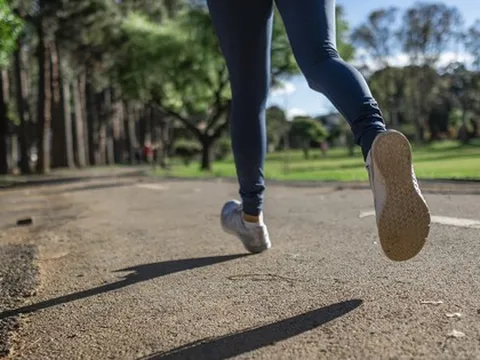 Chỉ 10 phút làm điều này, ung thư ruột lùi xa thêm một chút