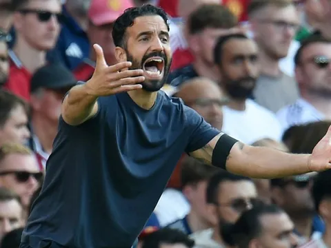 Man Utd đuổi việc HLV Ruben Amorim