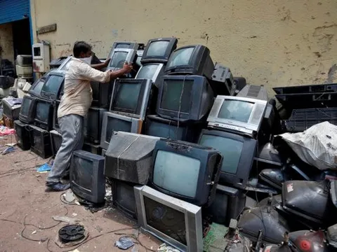 Vì sao đồ điện tử Nhật Bản vứt bãi rác lại được người Việt "nhặt về", cắm điện dùng 10 năm mãi không hỏng?