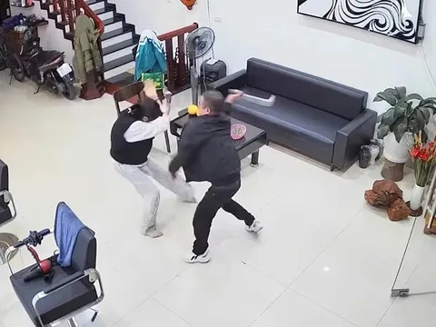 Công an điều tra vụ chồng xông vào quán cắt tóc truy sát vợ và con gái