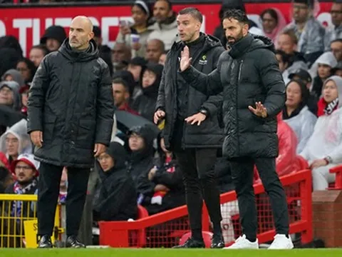 Làm HLV cho "nhà giàu": Danh vọng và bi kịch