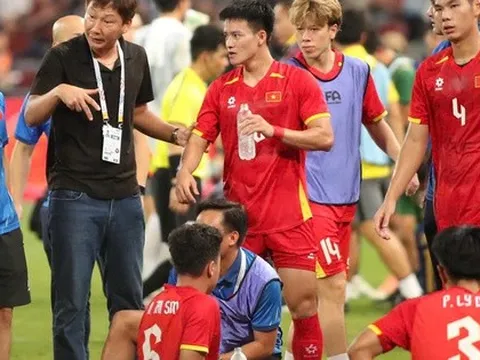 HLV Kim Sang-sik tạo kỷ lục 12 trận toàn thắng, U23 Việt Nam mạnh chưa từng thấy!