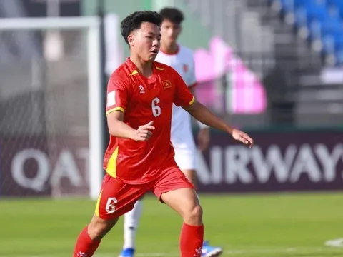 Tiền vệ Thái Sơn U23 Việt Nam: 'Thầy Kim chỉ đạo chúng tôi phải luôn hướng về phía trước'