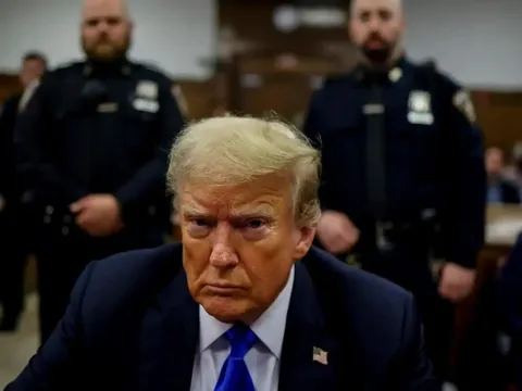 Mỹ đối mặt nguy cơ hoàn hơn 133 tỷ USD thuế nhập khẩu