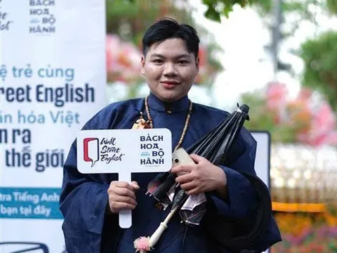 Hơn 1.000 bạn trẻ cùng nhau tôn vinh trang phục văn hoá cổ truyền tại sự kiện của Wall Street English Việt Nam